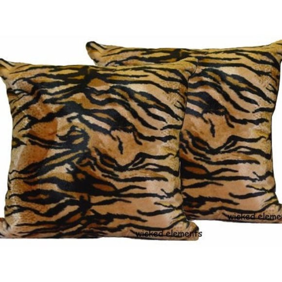 17 x 17 Tiger Pillow Set Tiger Pillows